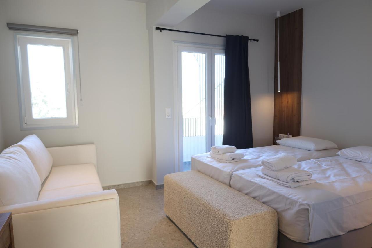 Uphill Unique Boutique Suites Skiathos Exterior foto