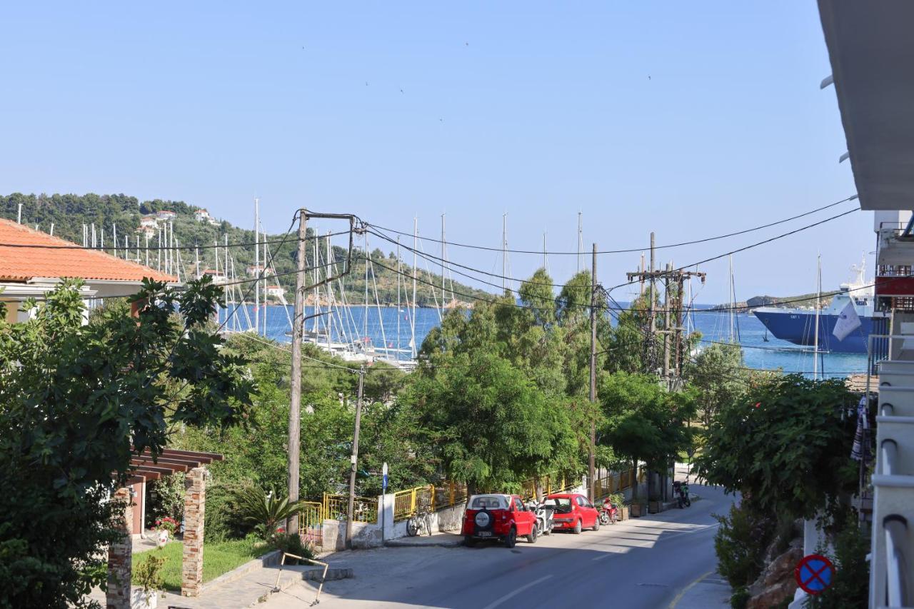 Uphill Unique Boutique Suites Skiathos Exterior foto